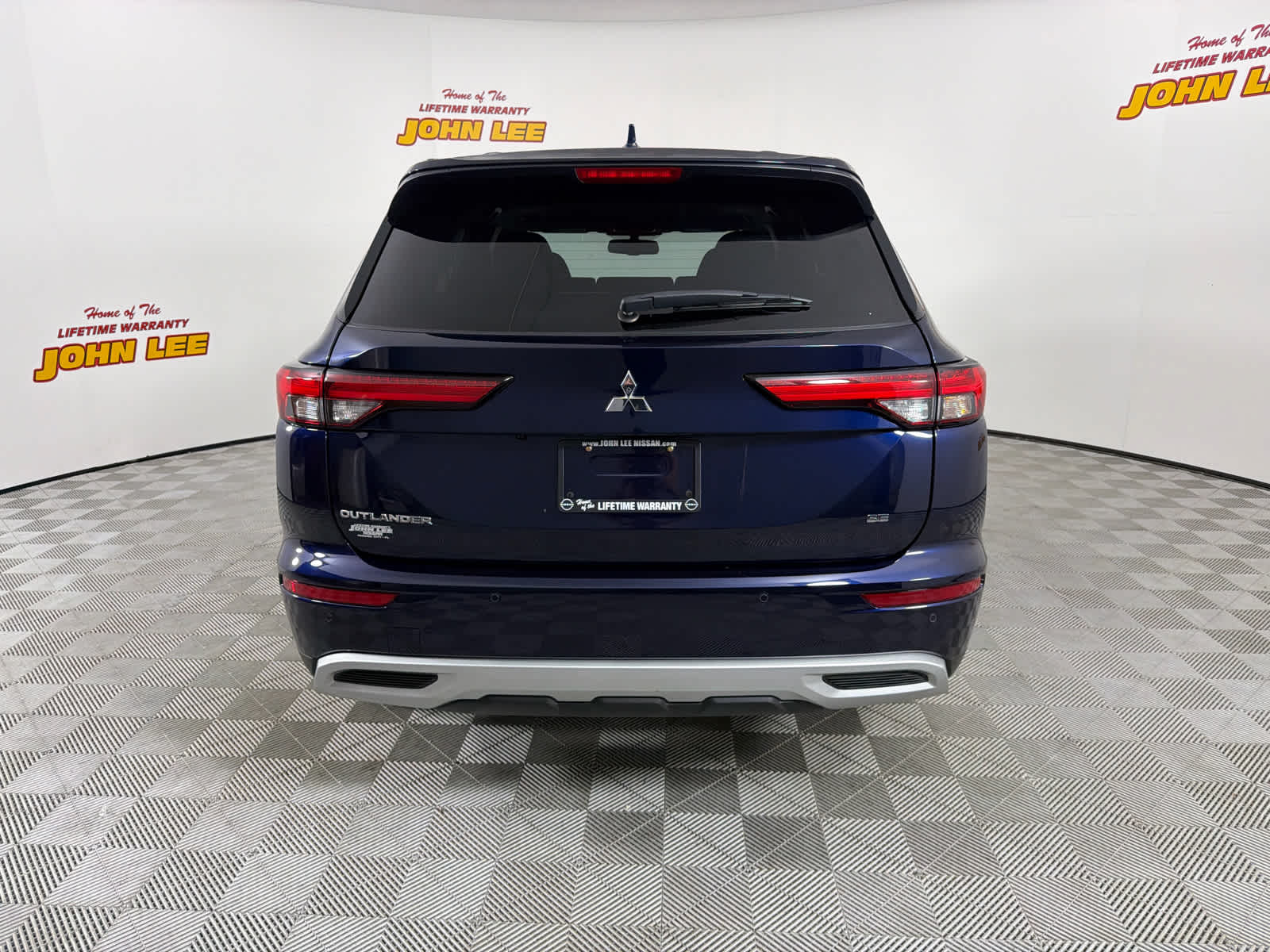2024 Mitsubishi Outlander SE