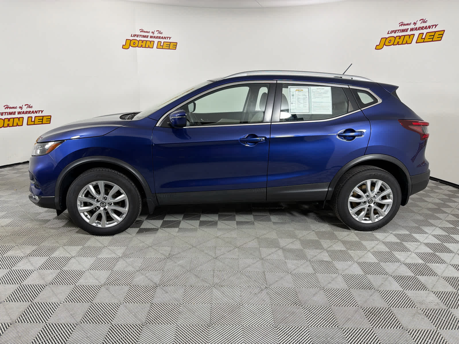 2022 Nissan Rogue Sport SV