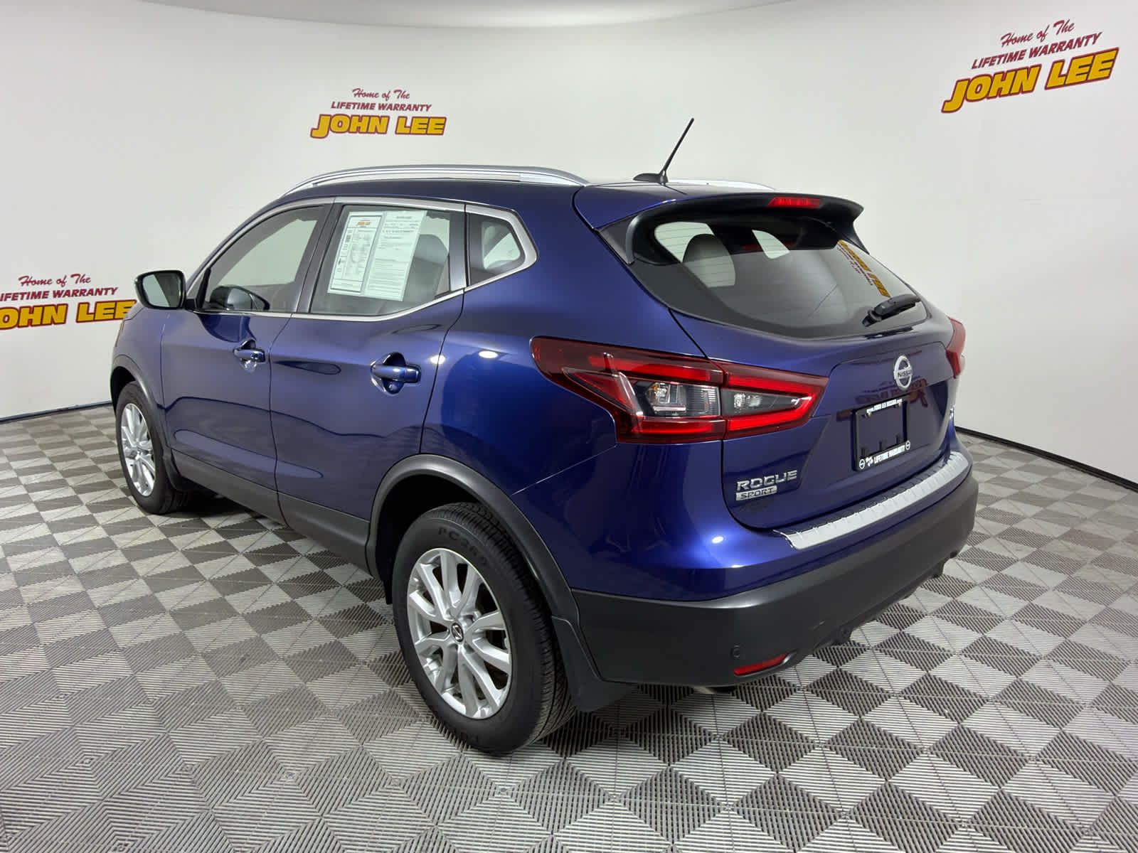 2022 Nissan Rogue Sport SV