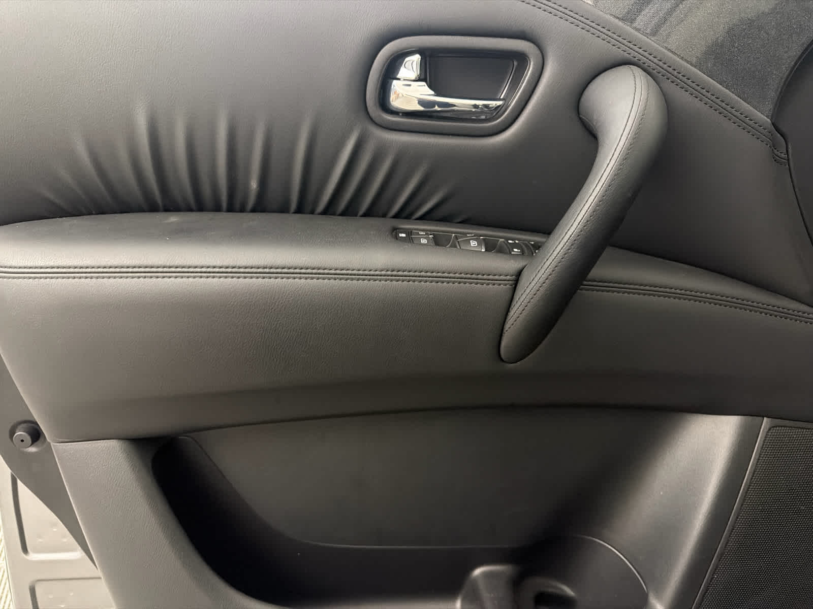 2024 Nissan Armada SV