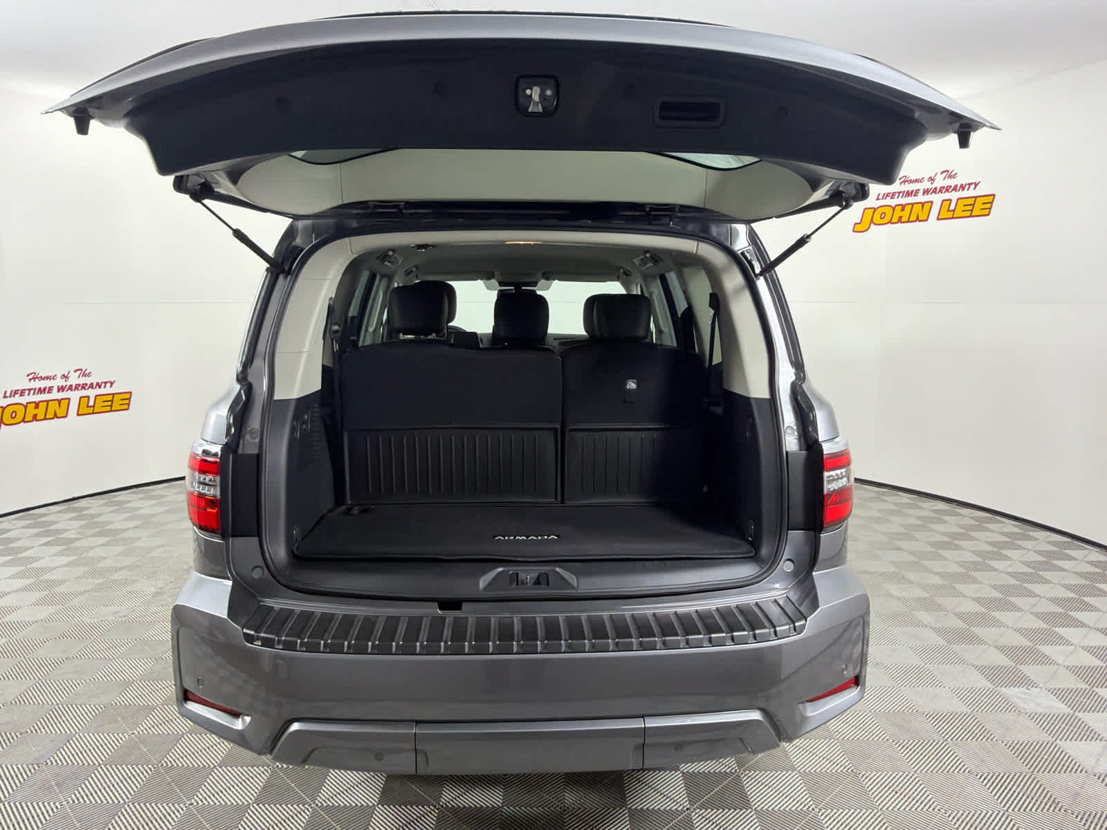 2024 Nissan Armada SV