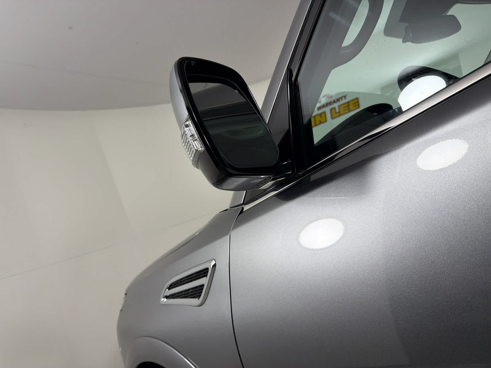 2024 Nissan Armada SV