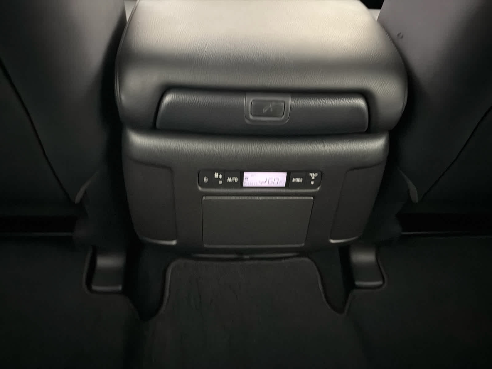 2024 Nissan Armada SV