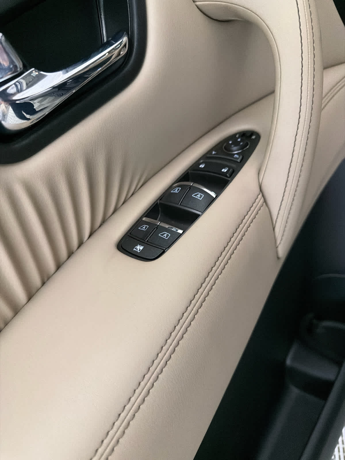 2022 Nissan Armada SL