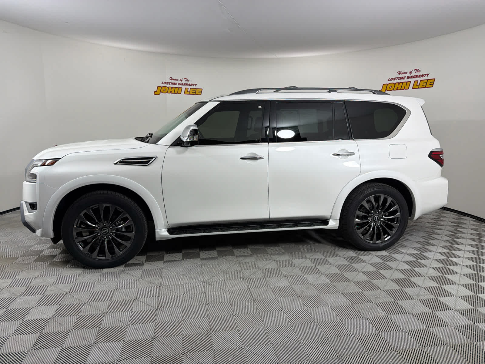 2024 Nissan Armada Platinum
