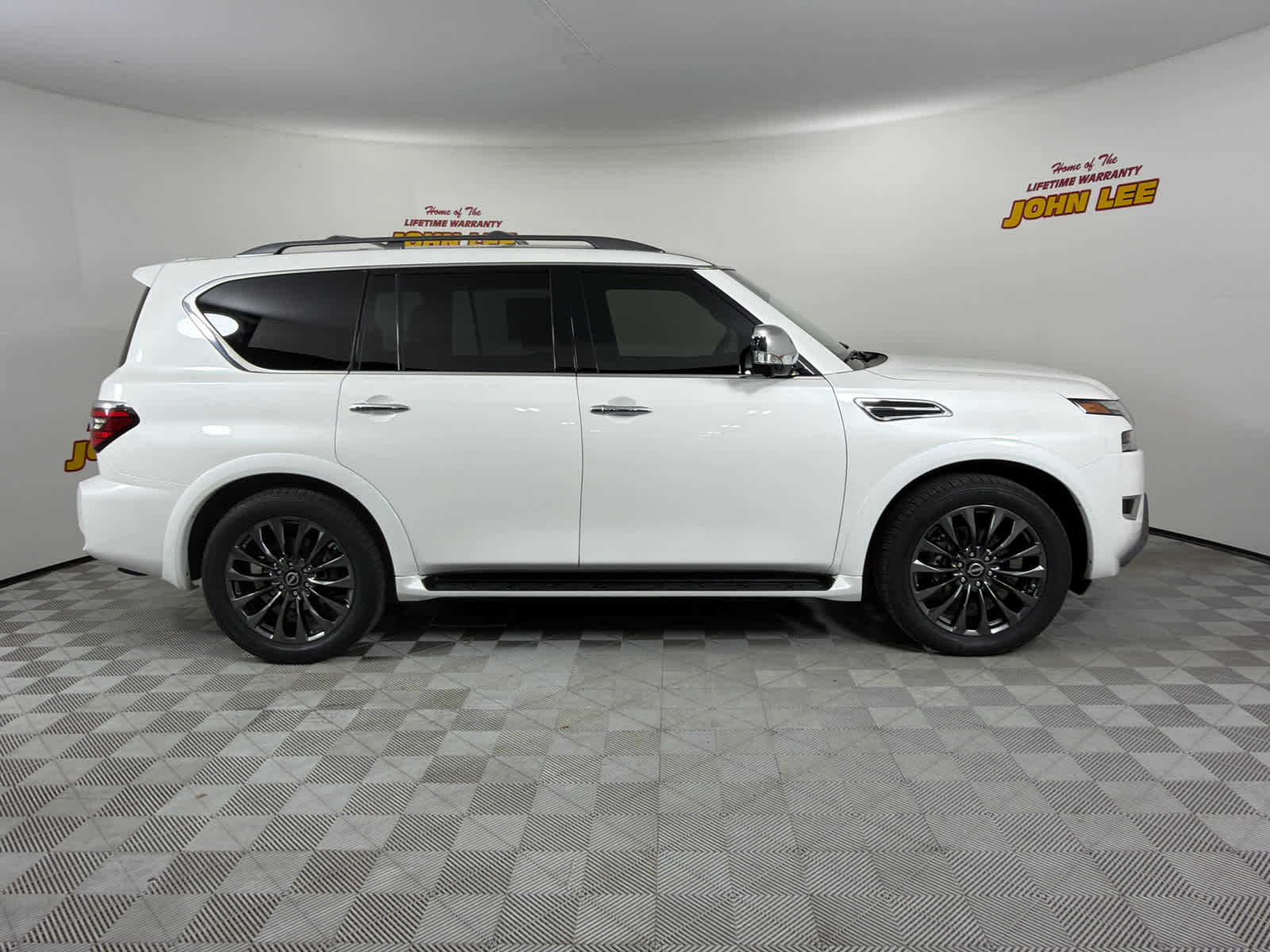 2024 Nissan Armada Platinum