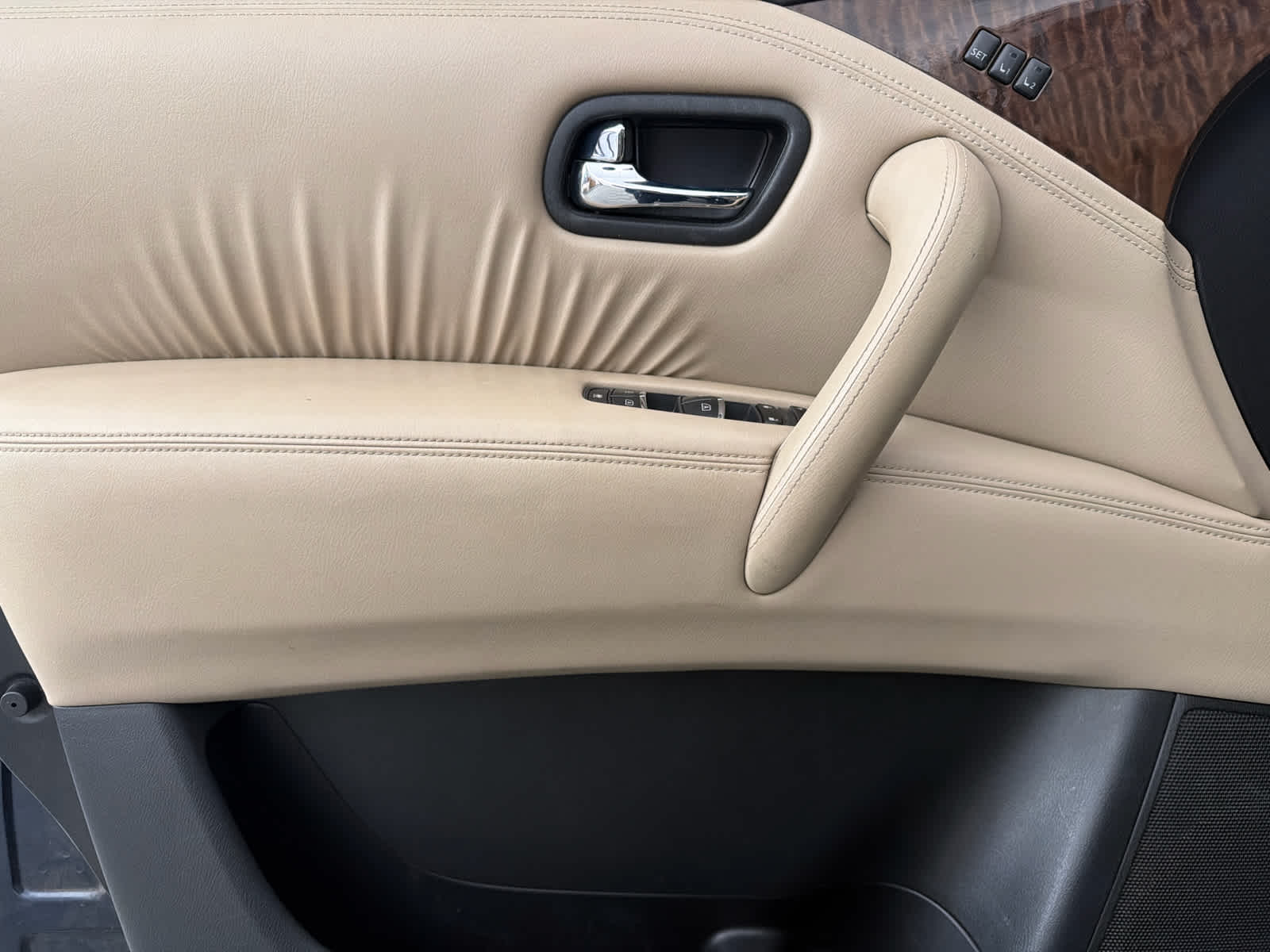 2019 Nissan Armada Platinum