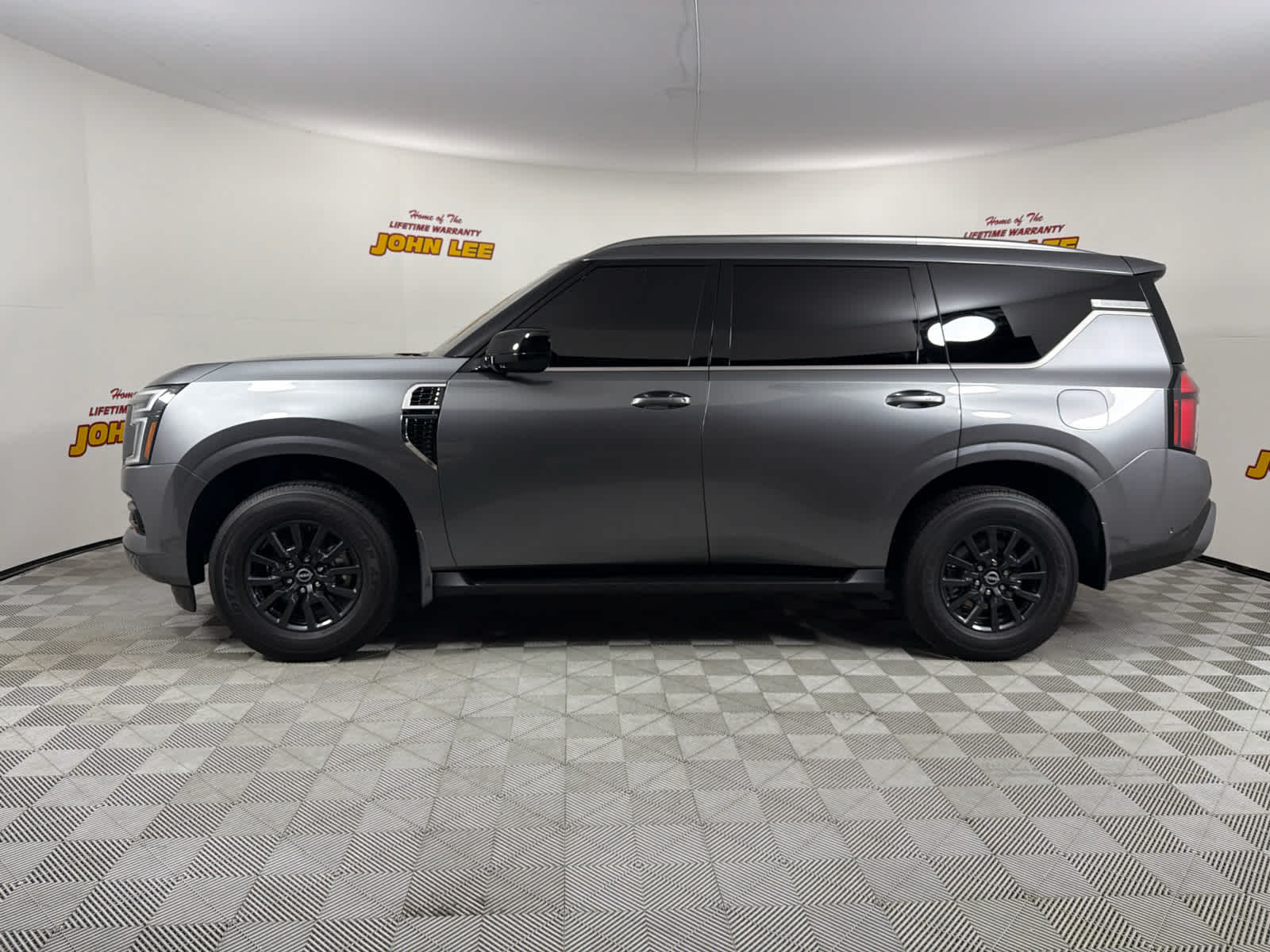 2025 Nissan Armada SV