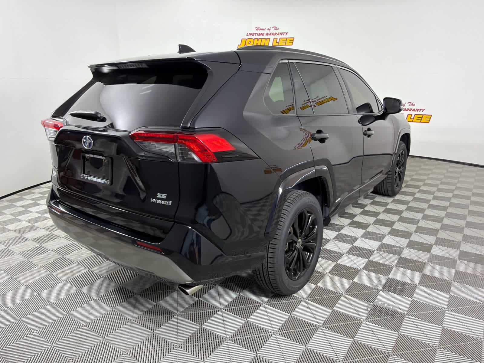 2022 Toyota RAV4 Hybrid SE