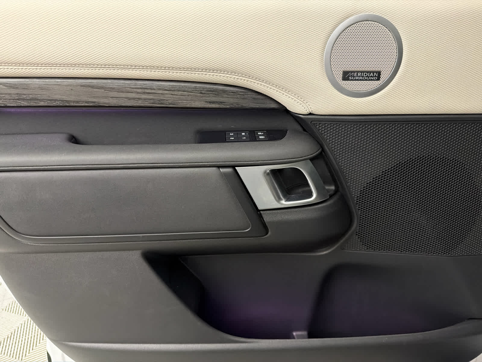 2021 Land Rover Discovery HSE R-Dynamic