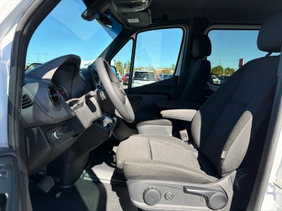 2025 Mercedes-Benz Sprinter 2500 Standard Roof I4 Diesel HO 144" RWD