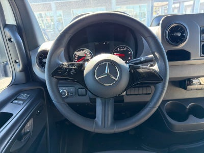 2025 Mercedes-Benz Sprinter 2500 Standard Roof I4 Diesel HO 144" RWD