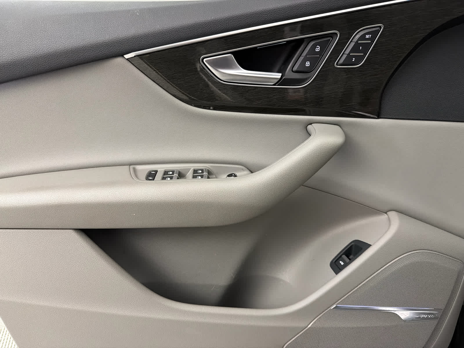 2020 Audi Q7 Premium Plus