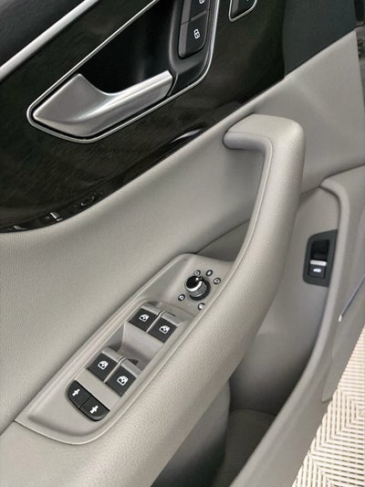 2020 Audi Q7 Premium Plus