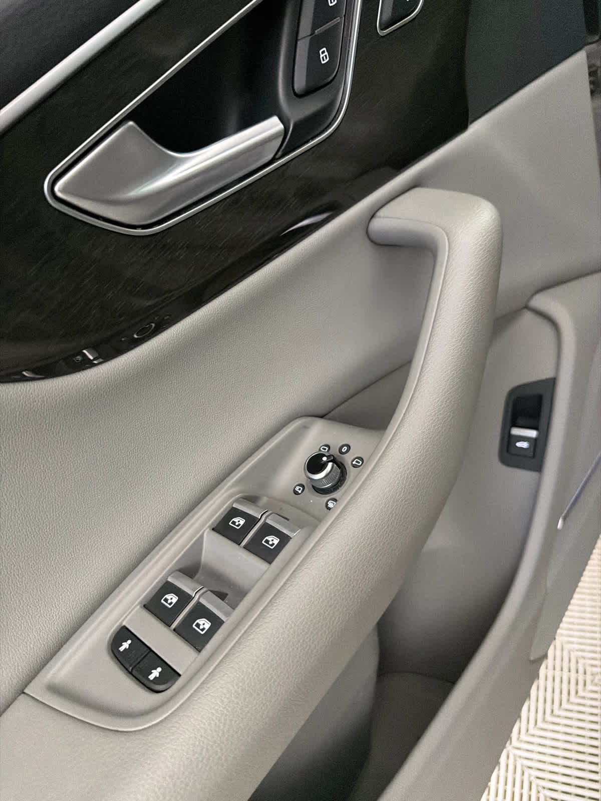 2020 Audi Q7 Premium Plus