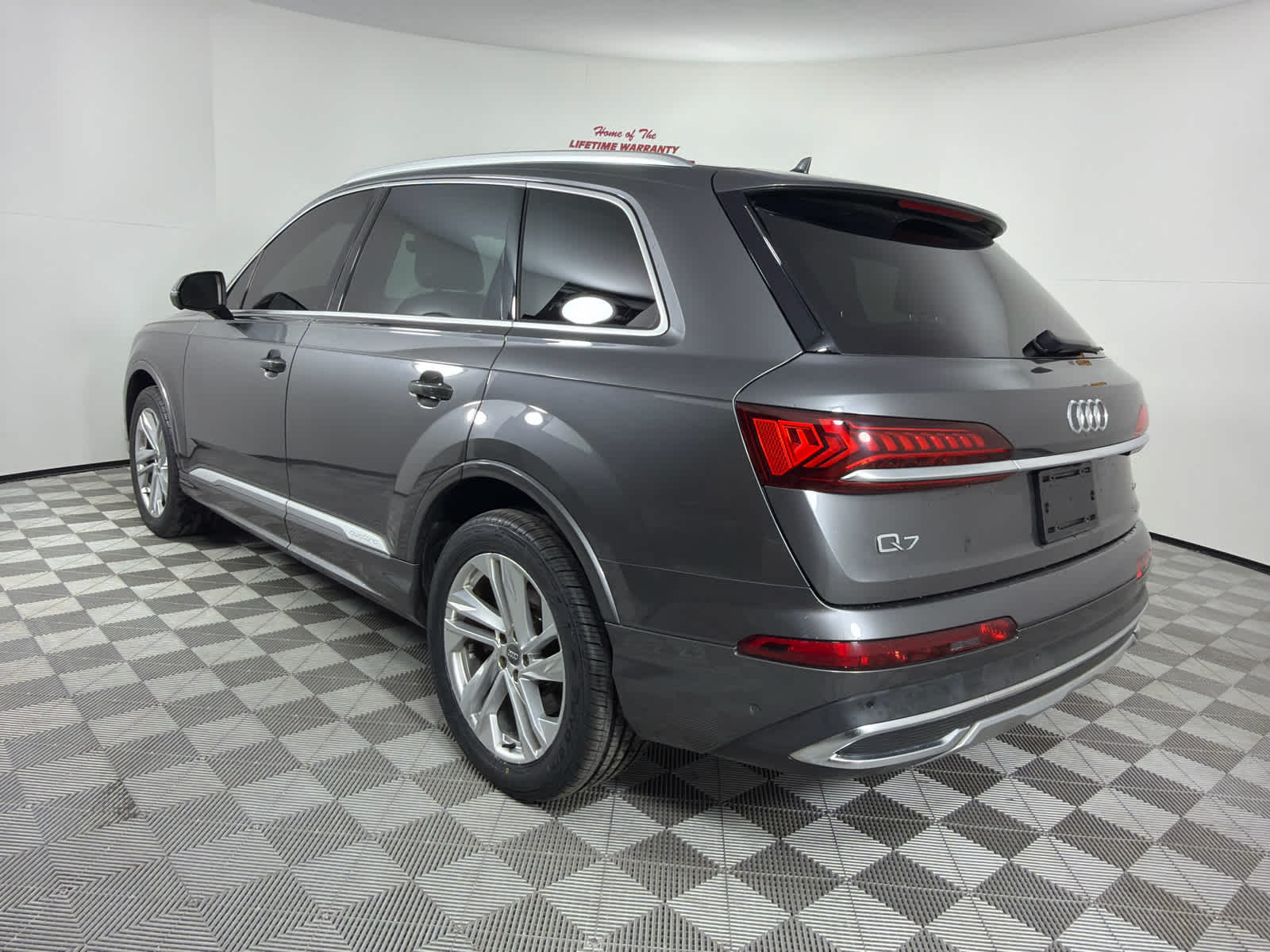 2020 Audi Q7 Premium Plus
