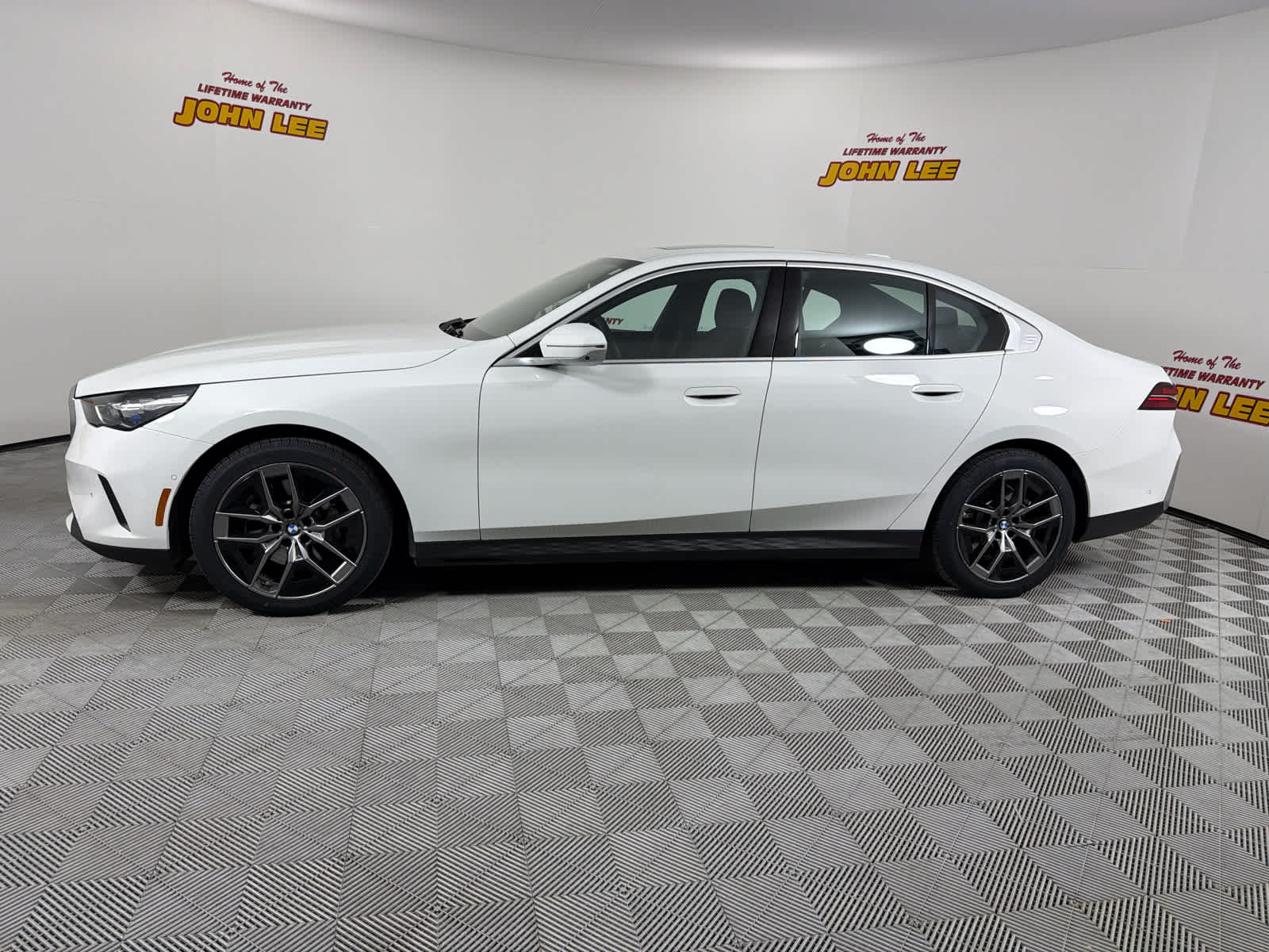 2026 BMW 530i 530i