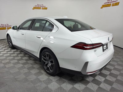 2026 BMW 530i 530i