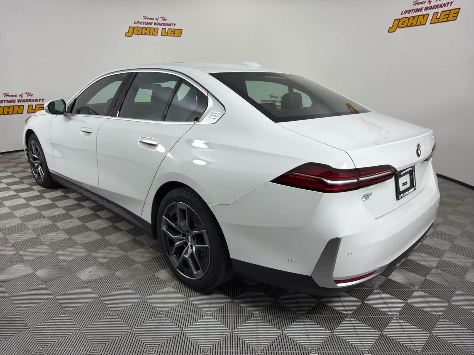 2026 BMW 530i 530i