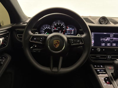 2025 Porsche Macan AWD