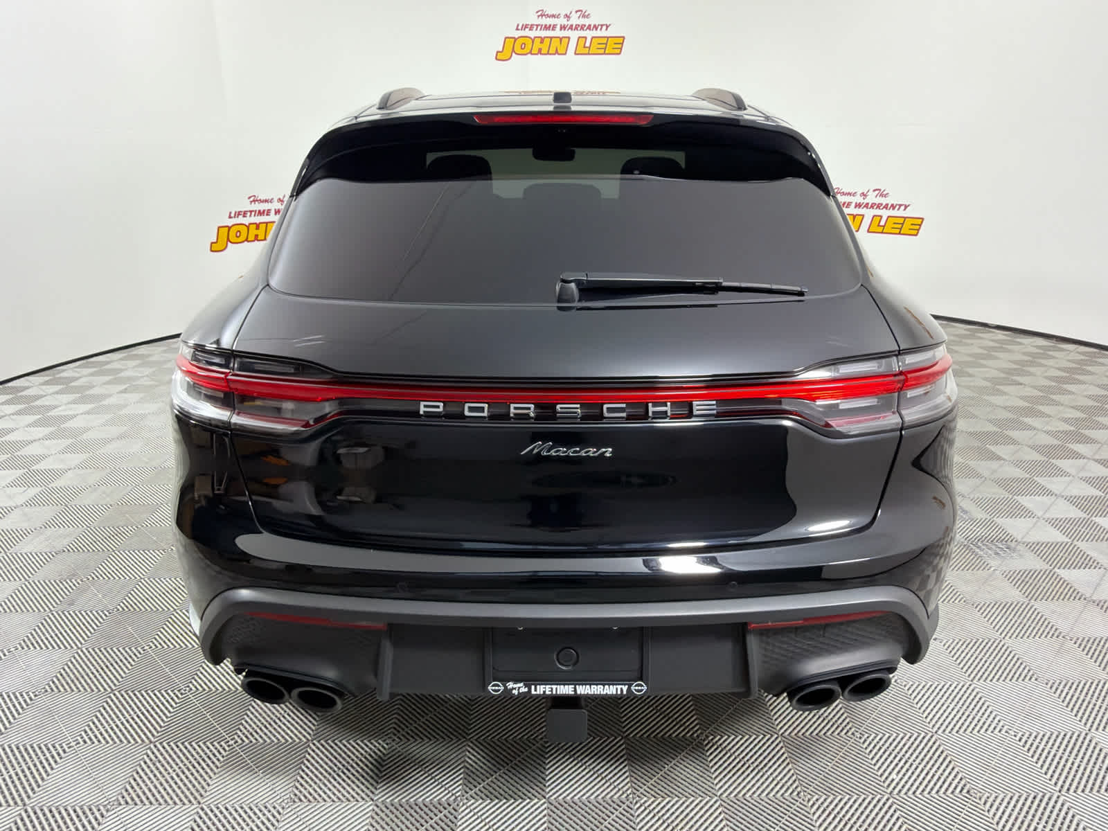 2025 Porsche Macan AWD