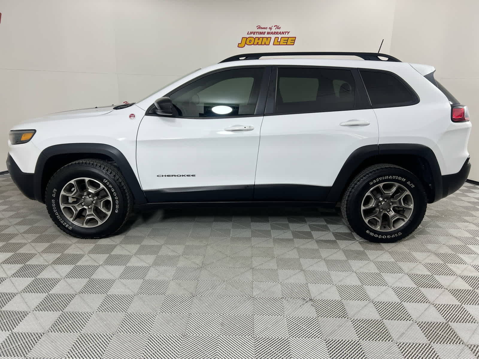 2022 Jeep Cherokee Trailhawk