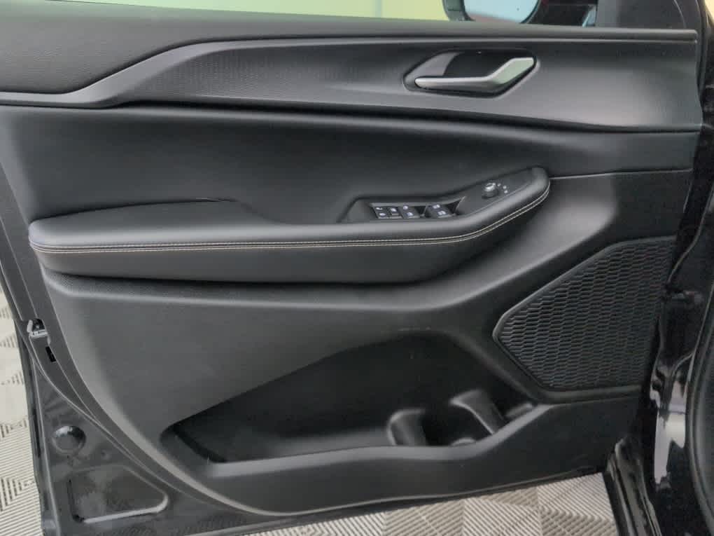 2023 Jeep Grand Cherokee L Altitude X