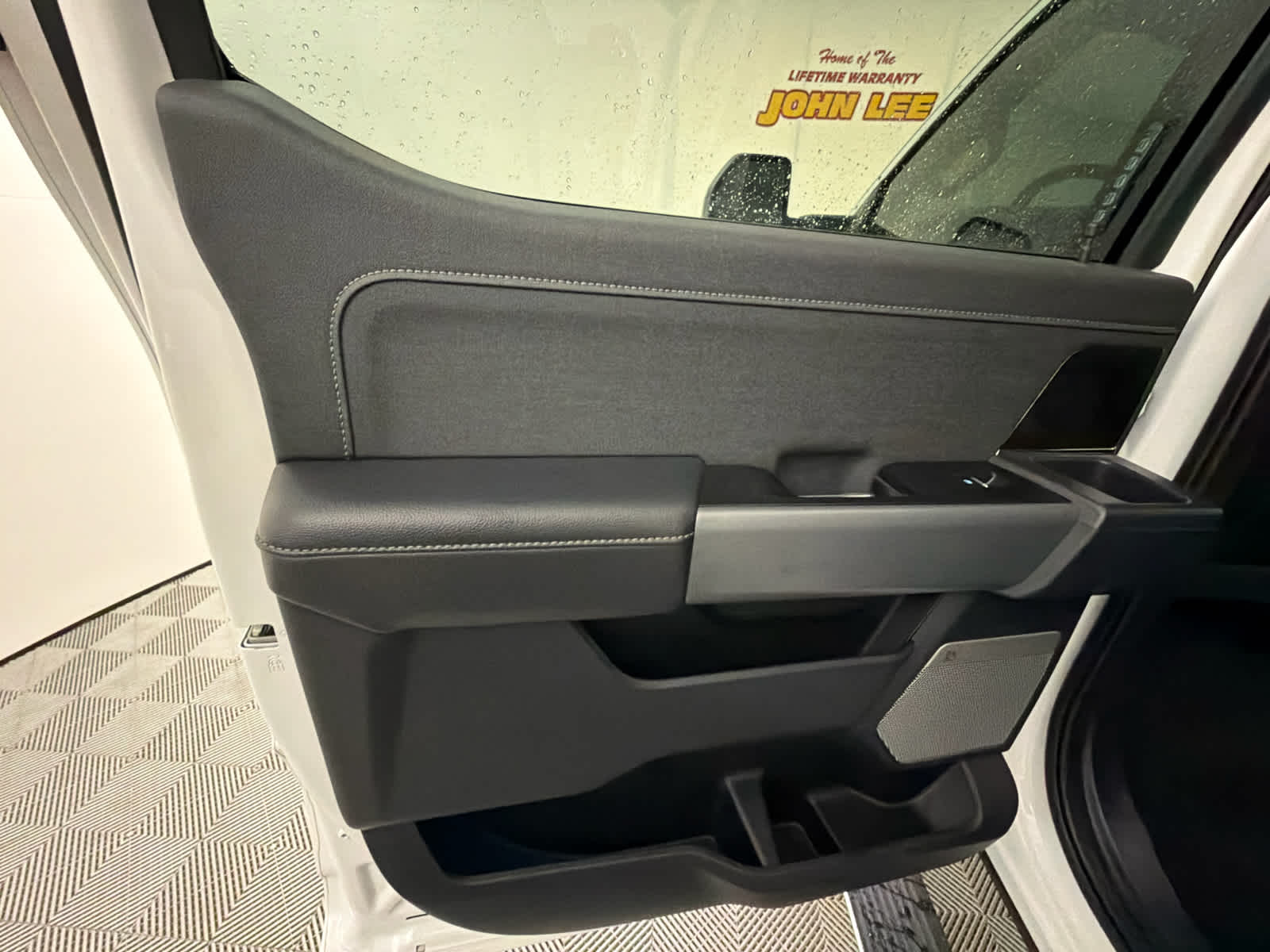 2024 Ford Super Duty F-250 Pickup LARIAT