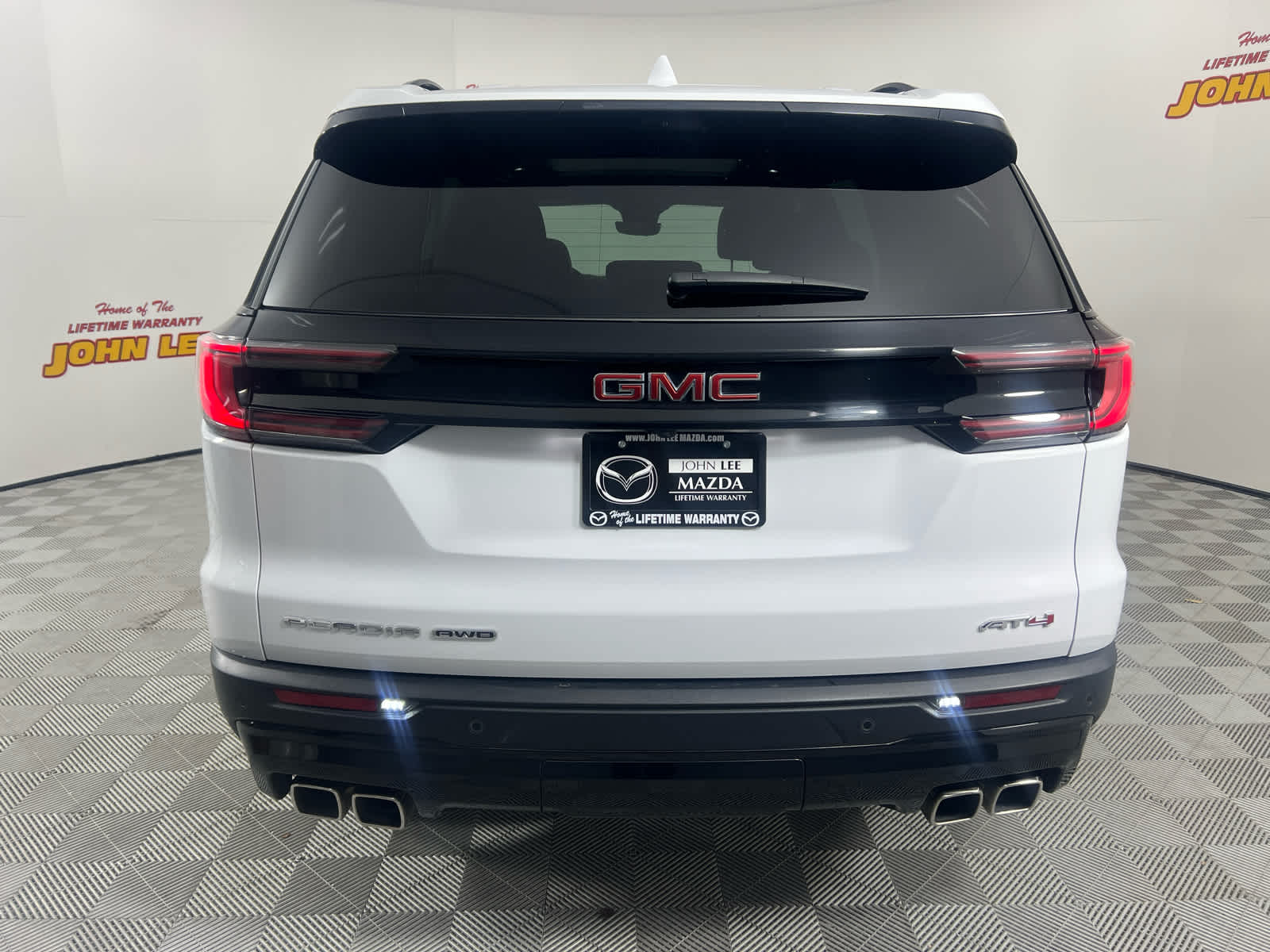 2024 GMC Acadia AWD AT4