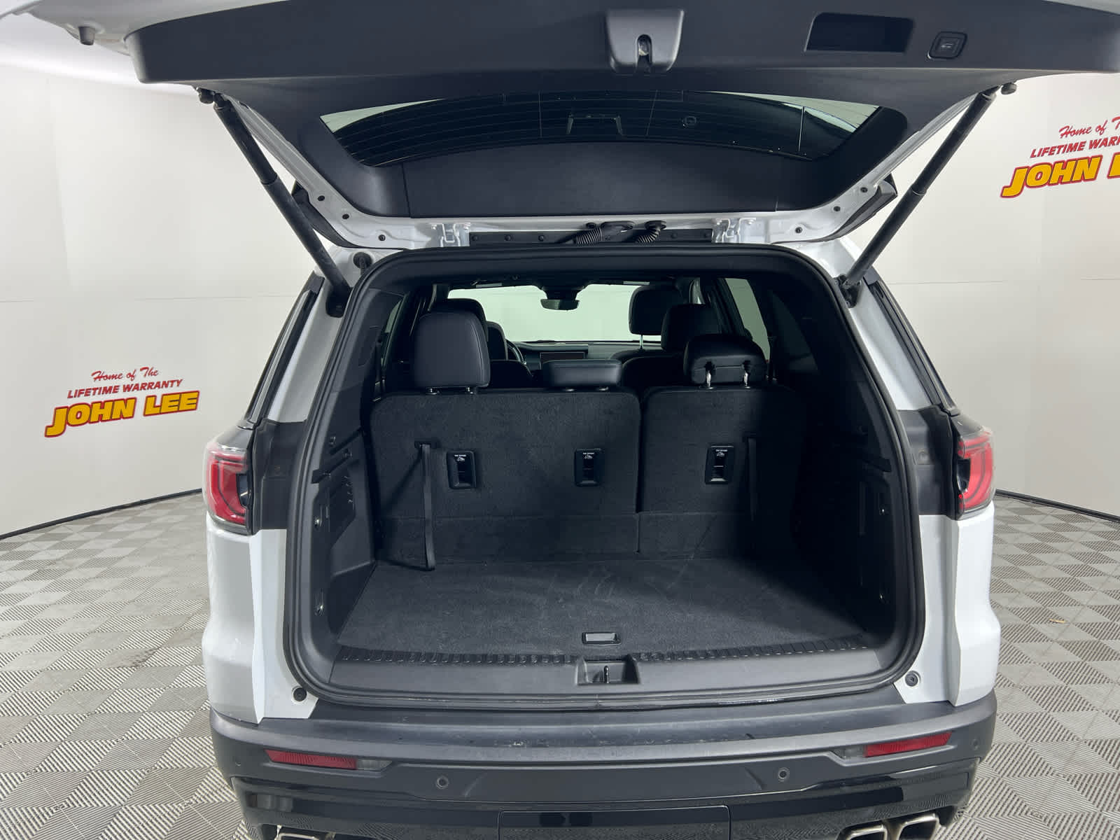 2024 GMC Acadia AWD AT4