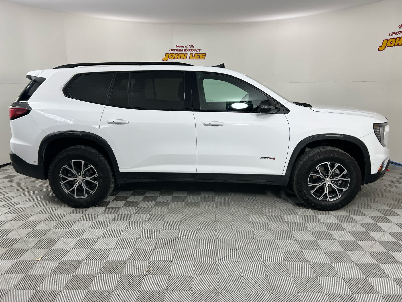 2024 GMC Acadia AWD AT4