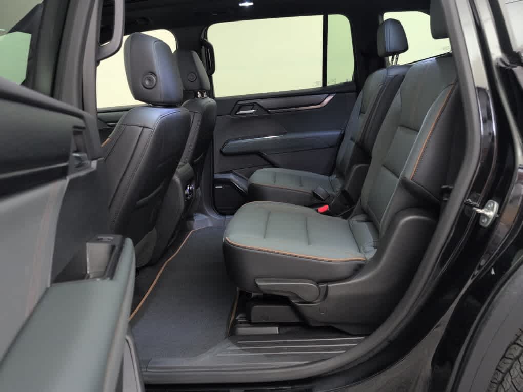 2025 GMC Acadia AWD AT4