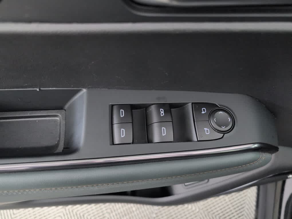 2025 GMC Acadia AWD AT4