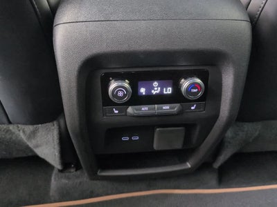 2025 GMC Acadia AWD AT4