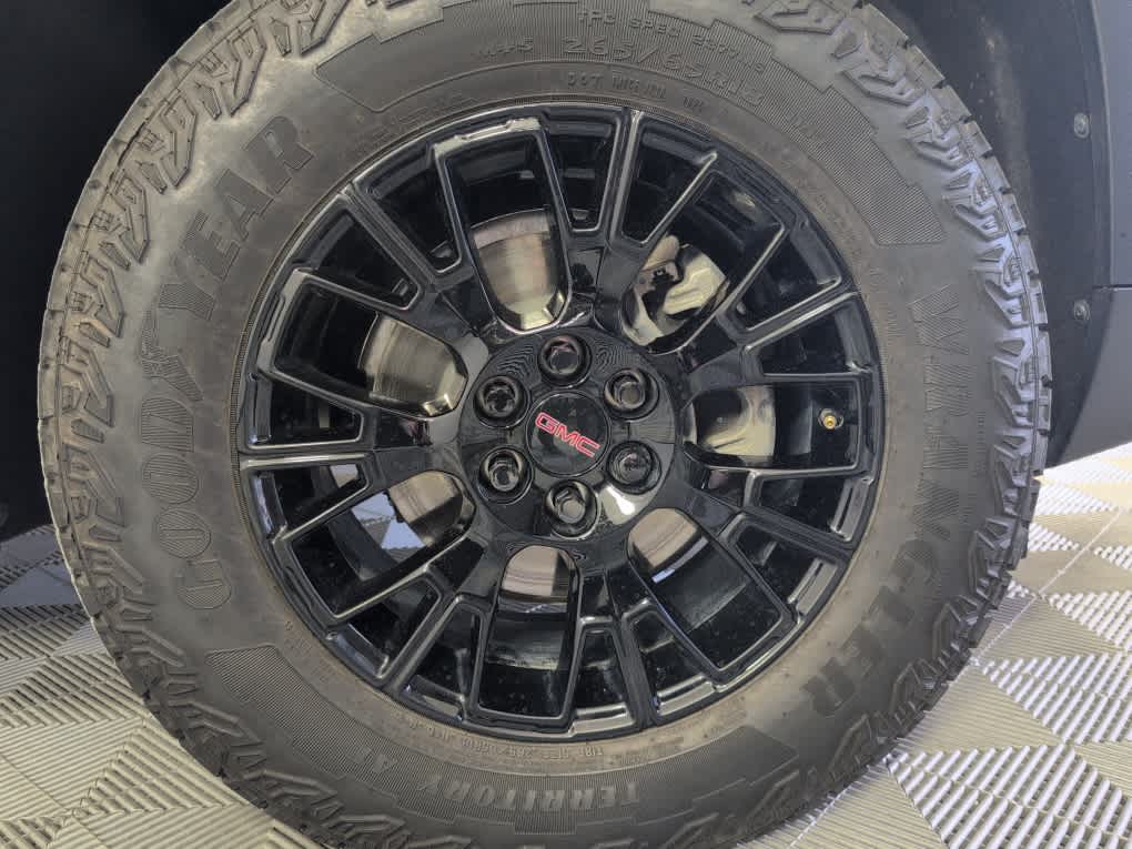 2025 GMC Acadia AWD AT4