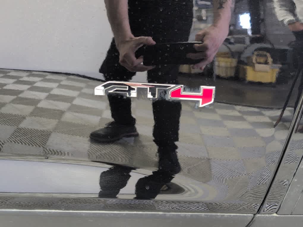 2025 GMC Acadia AWD AT4