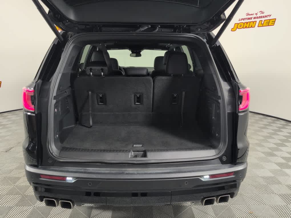 2025 GMC Acadia AWD AT4