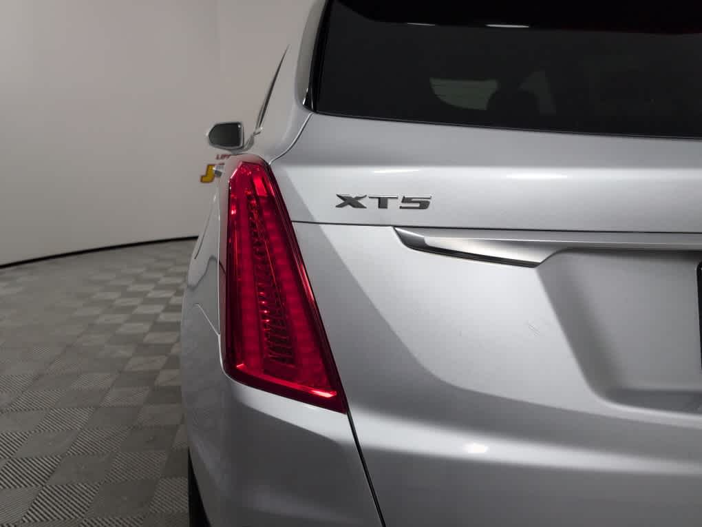 2017 Cadillac XT5 Luxury FWD