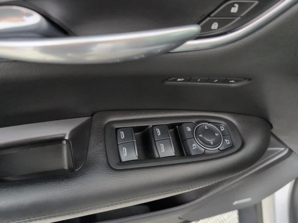 2017 Cadillac XT5 Luxury FWD