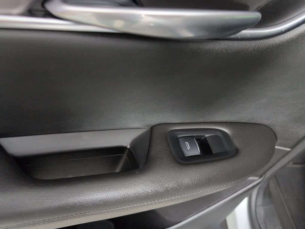 2017 Cadillac XT5 Luxury FWD