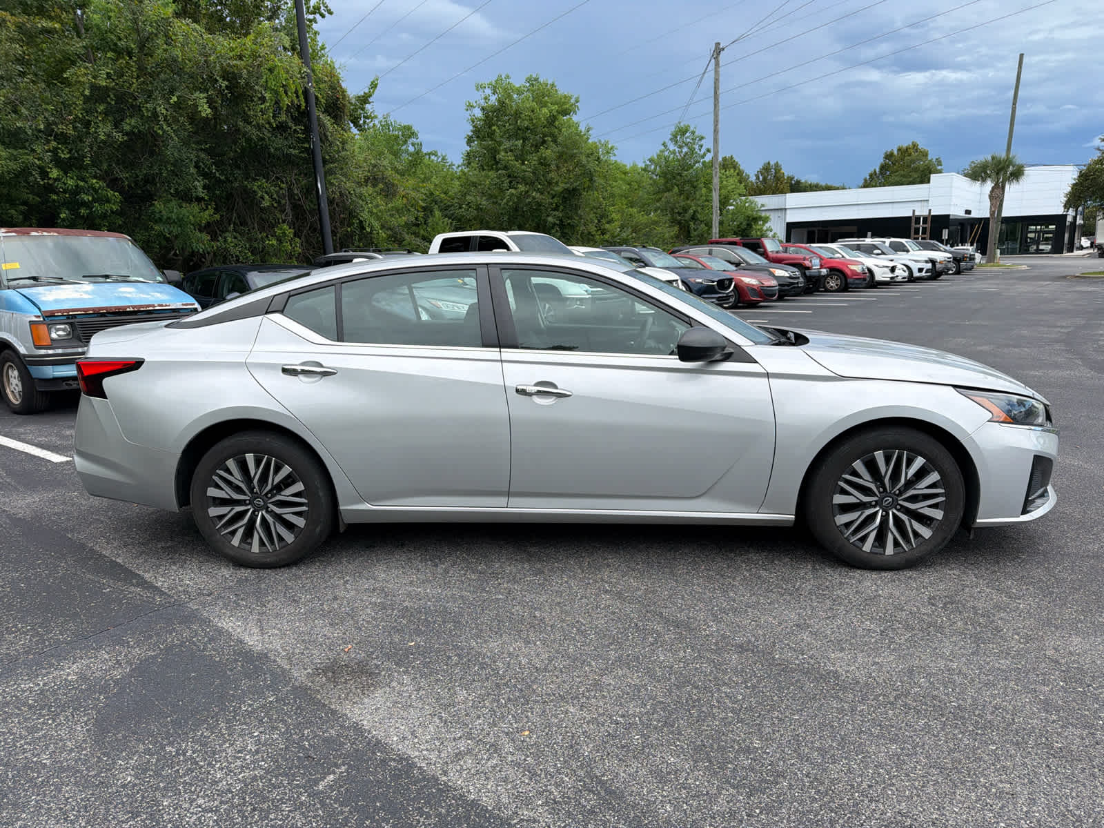2024 Nissan Altima 2.5 SV