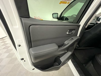2024 Nissan Frontier SL