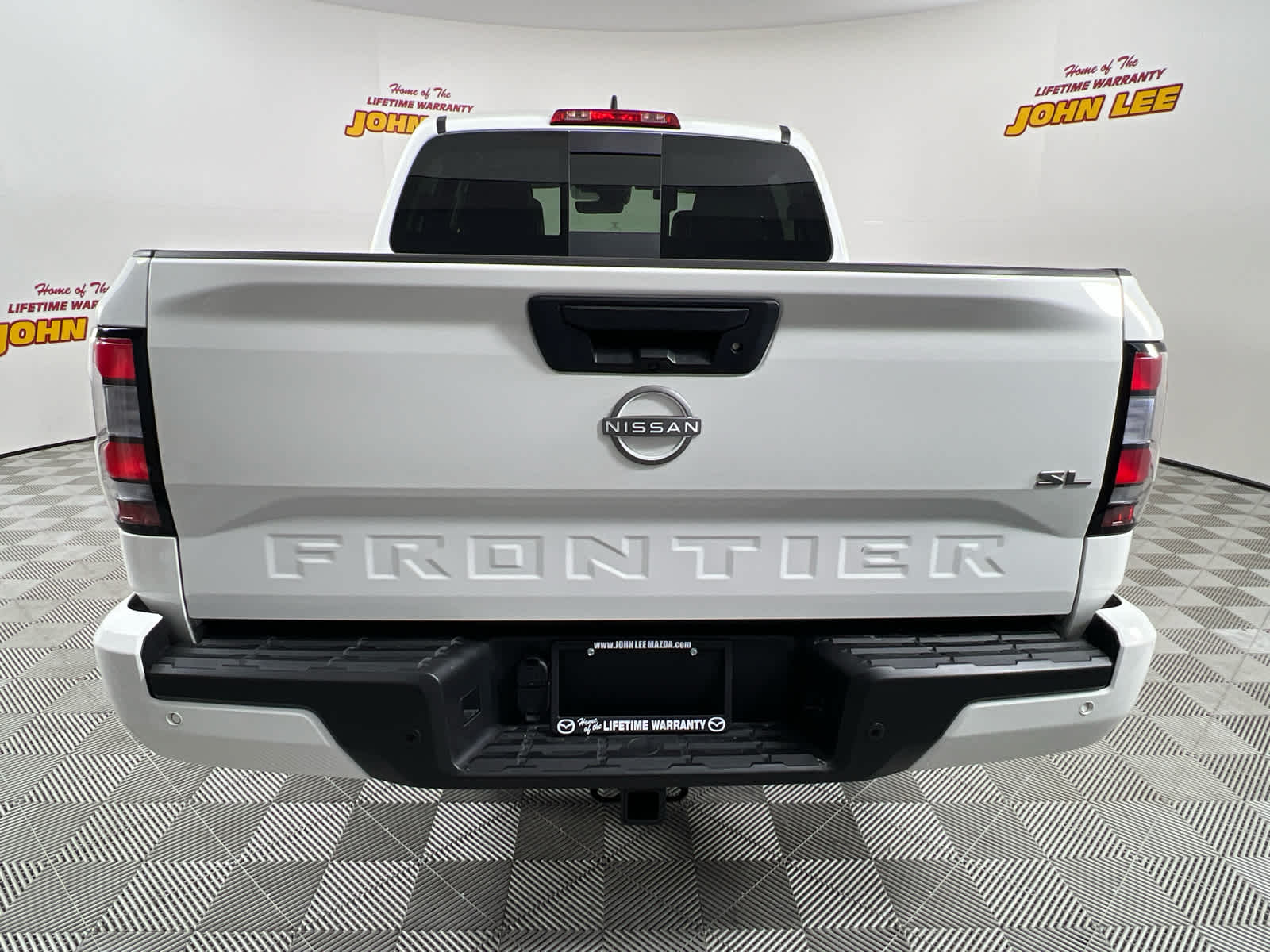 2024 Nissan Frontier SL