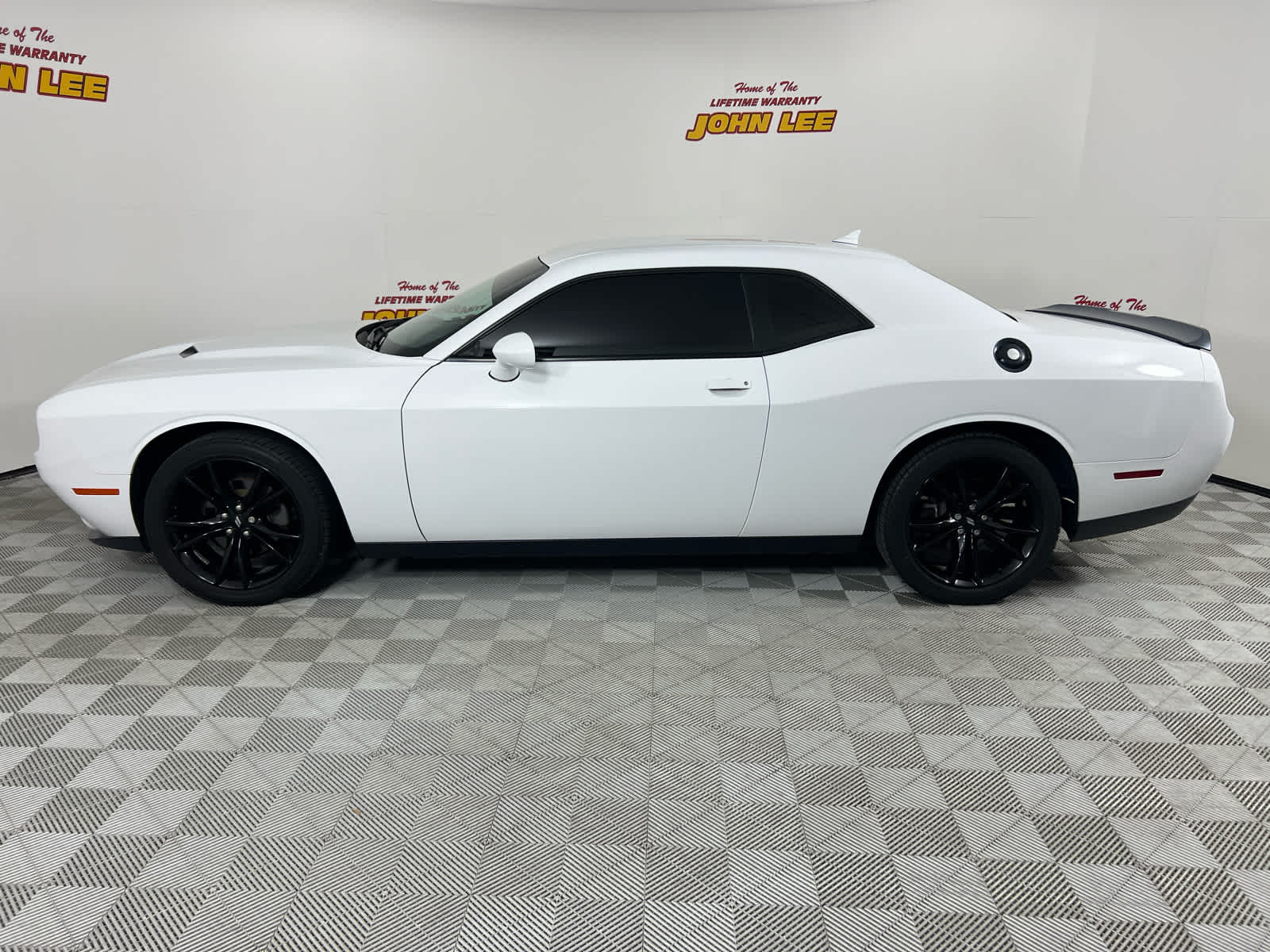 2018 Dodge Challenger SXT