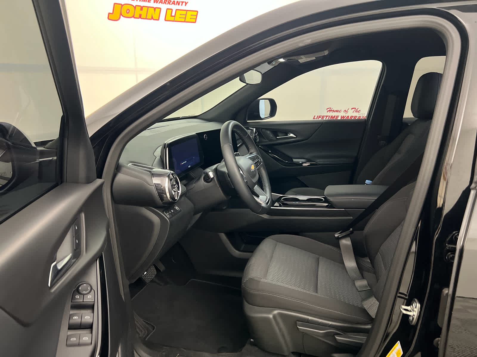 2025 Chevrolet Equinox FWD LT