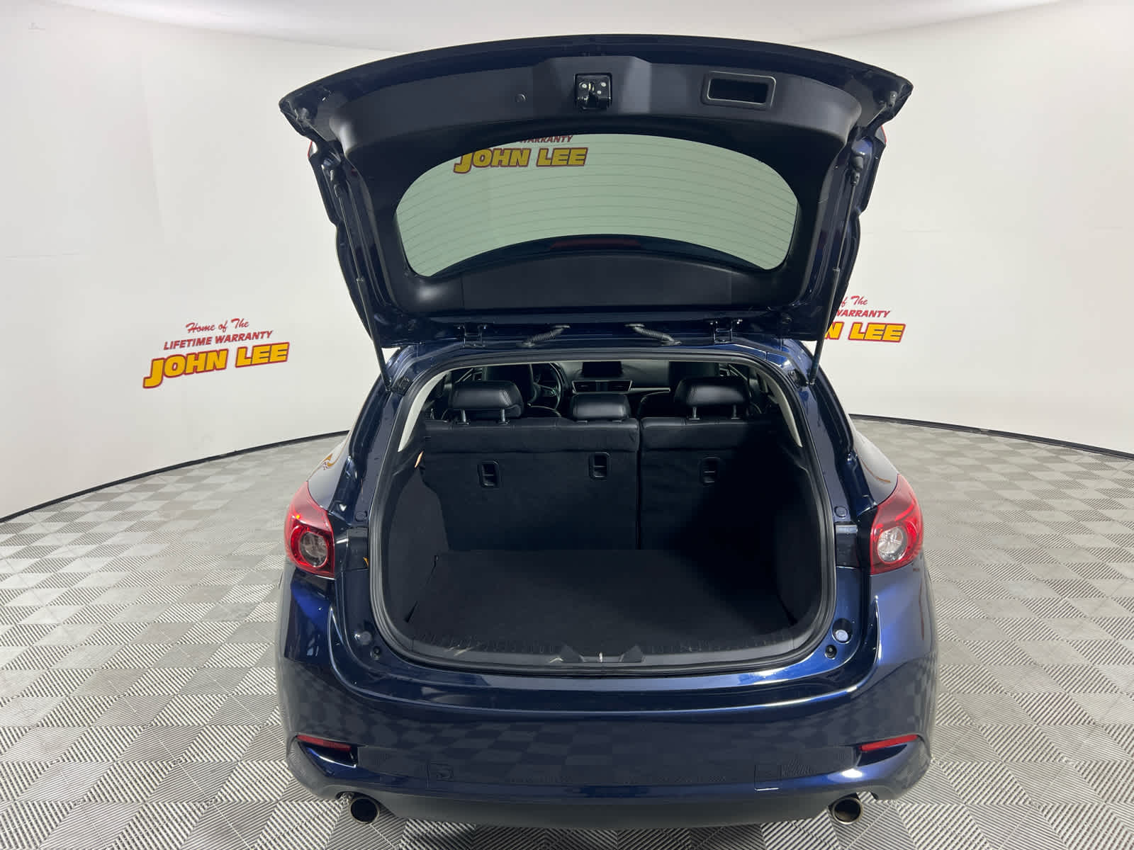 2018 Mazda Mazda3 5-Door Touring