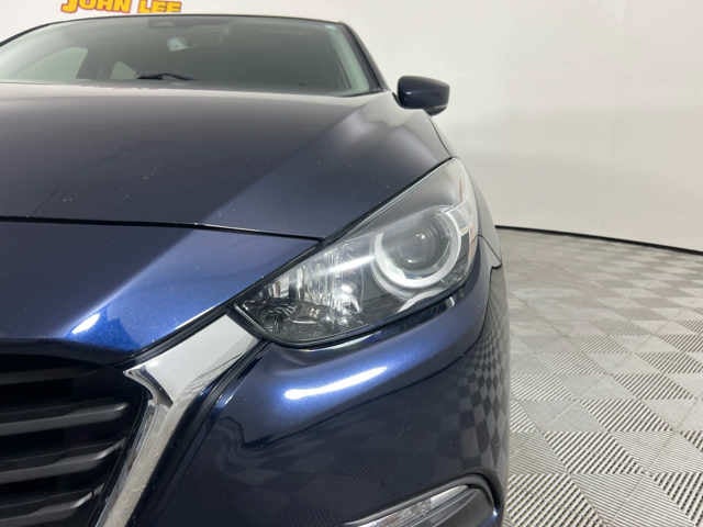 2018 Mazda Mazda3 5-Door Touring