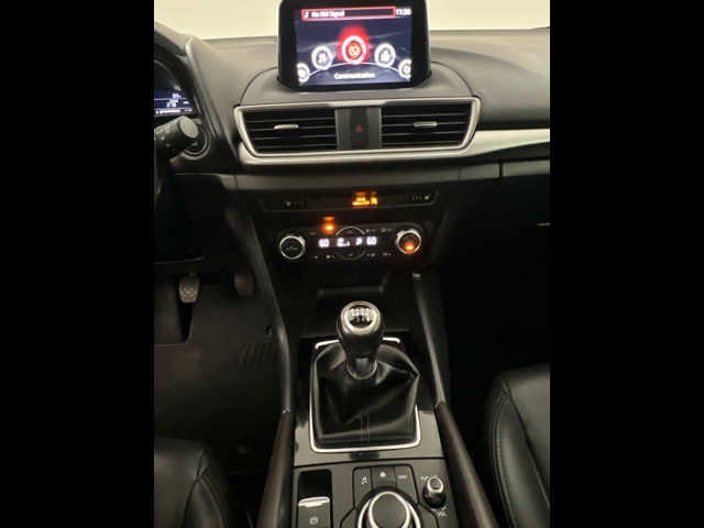 2018 Mazda Mazda3 5-Door Touring