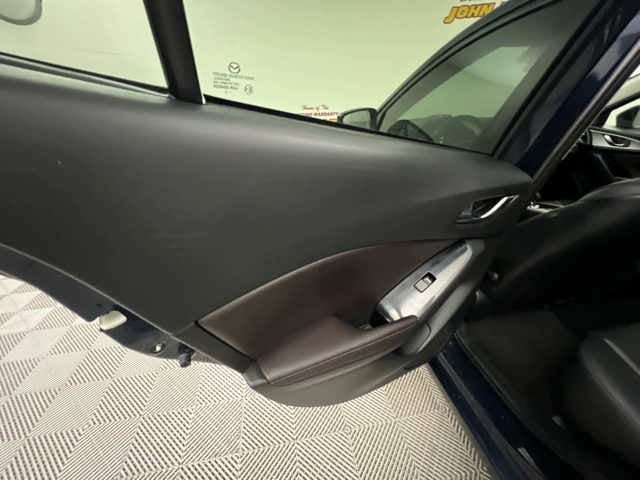 2018 Mazda Mazda3 5-Door Touring