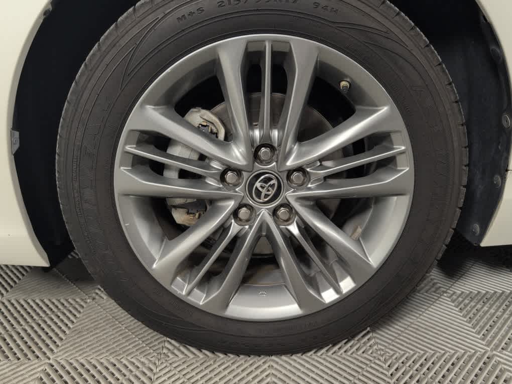 2017 Toyota Camry SE
